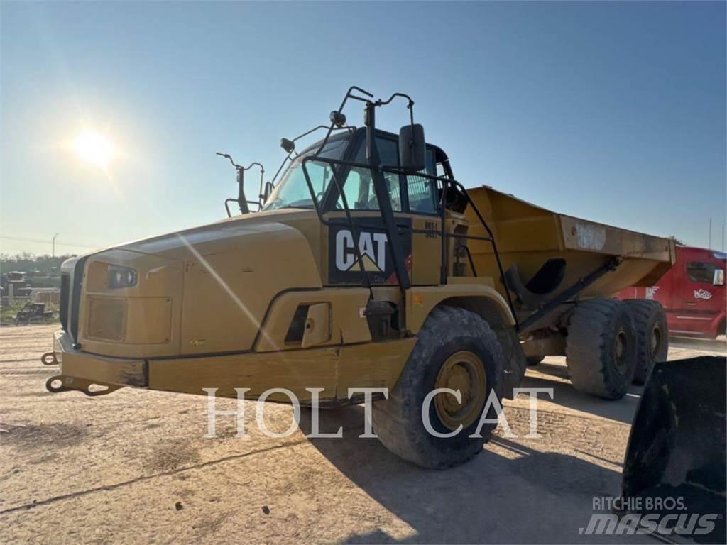 CAT 725C Karjeriniai savivarčiai