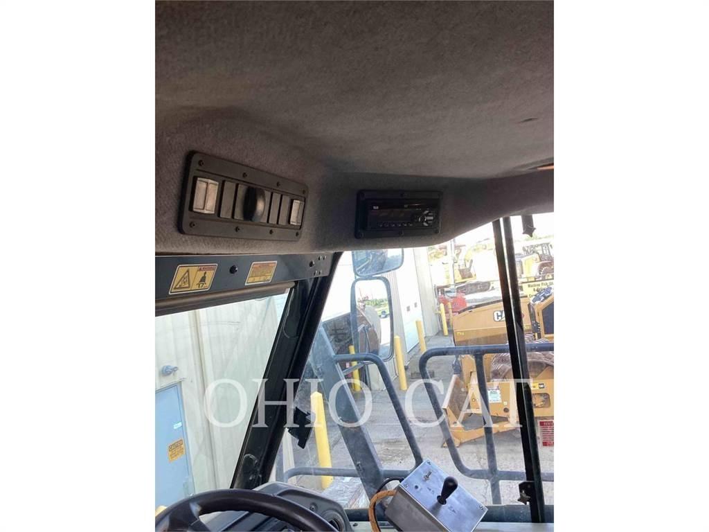 CAT 725C Karjeriniai savivarčiai