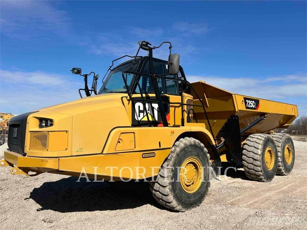 CAT 725C2 Karjeriniai savivarčiai
