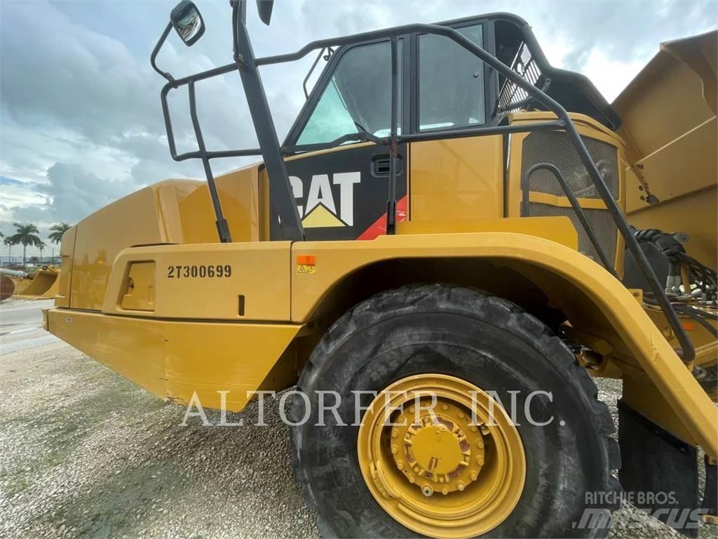 CAT 725C2 Karjeriniai savivarčiai