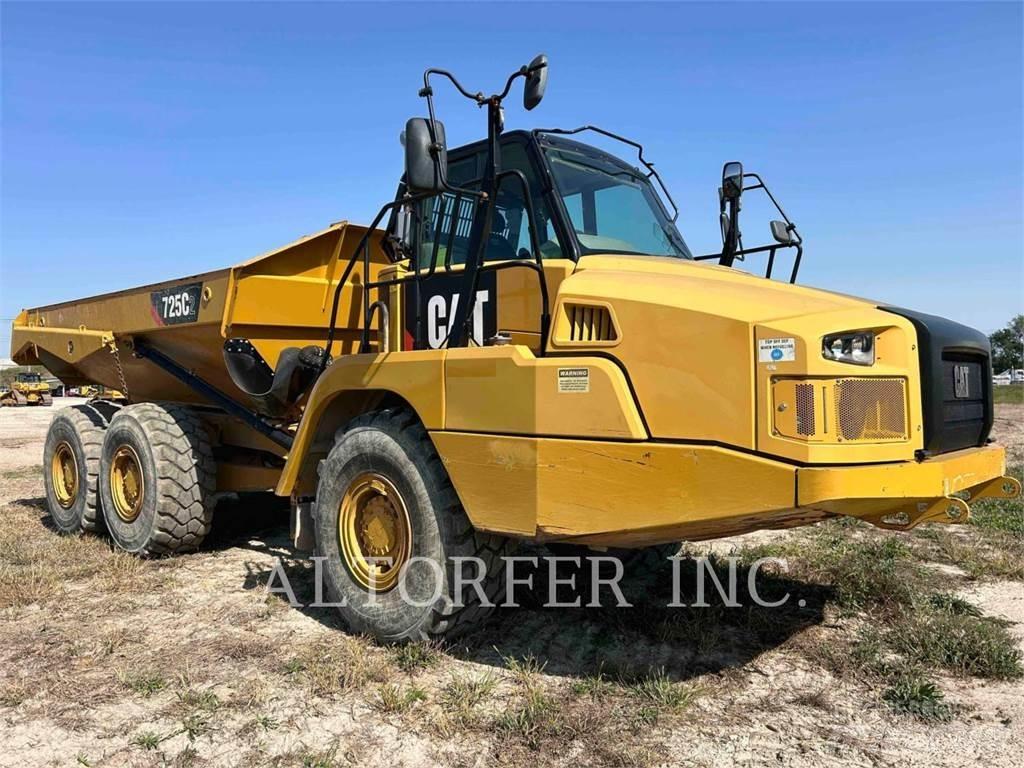 CAT 725C2 Karjeriniai savivarčiai