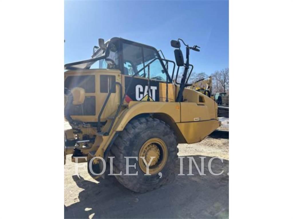 CAT 725C2 Karjeriniai savivarčiai