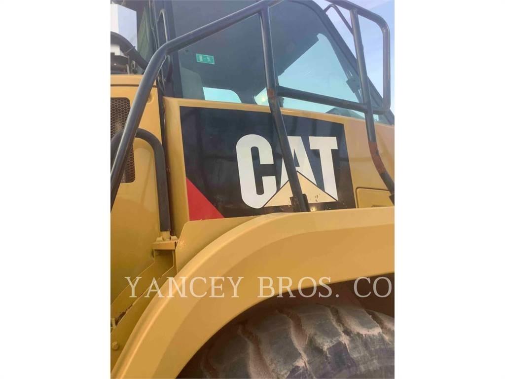 CAT 725C2 Karjeriniai savivarčiai