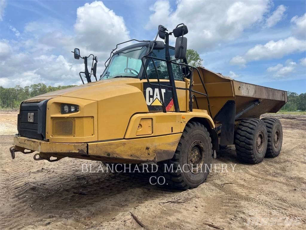 CAT 725C2 Karjeriniai savivarčiai