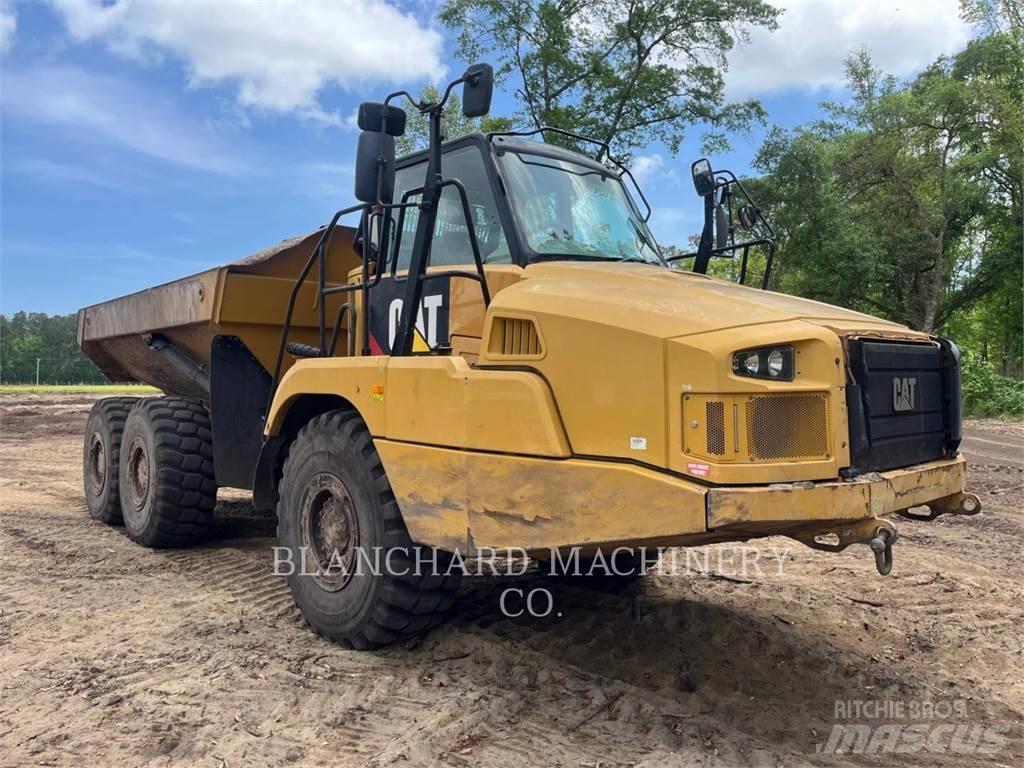 CAT 725C2 Karjeriniai savivarčiai