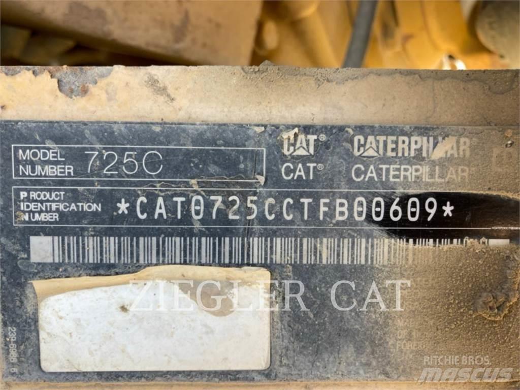 CAT 725CWT Automobilinės cisternos