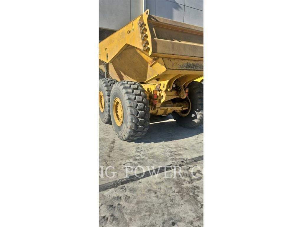 CAT 725TG Karjeriniai savivarčiai