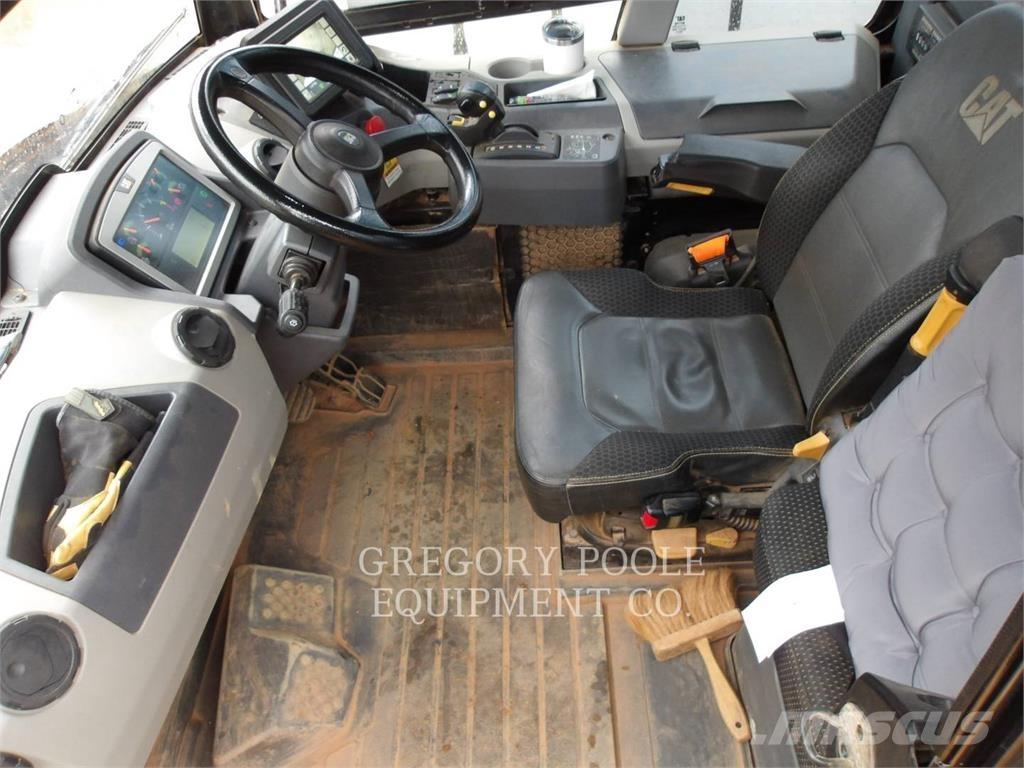 CAT 730-04 Karjeriniai savivarčiai
