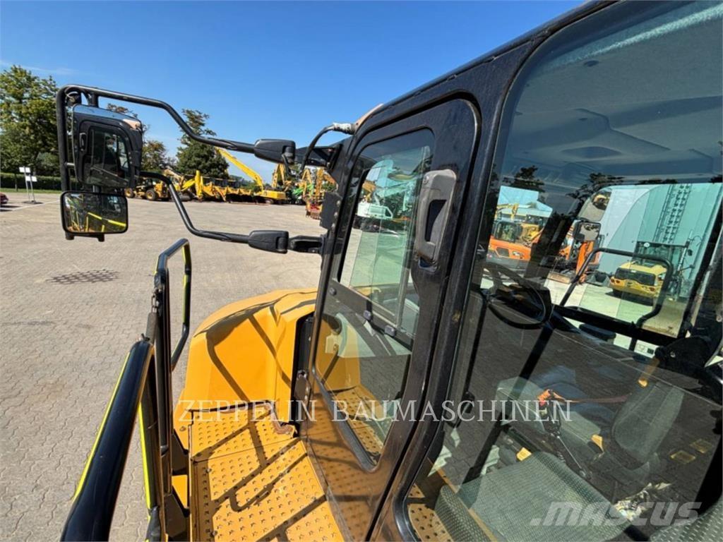 CAT 730-04A Karjeriniai savivarčiai