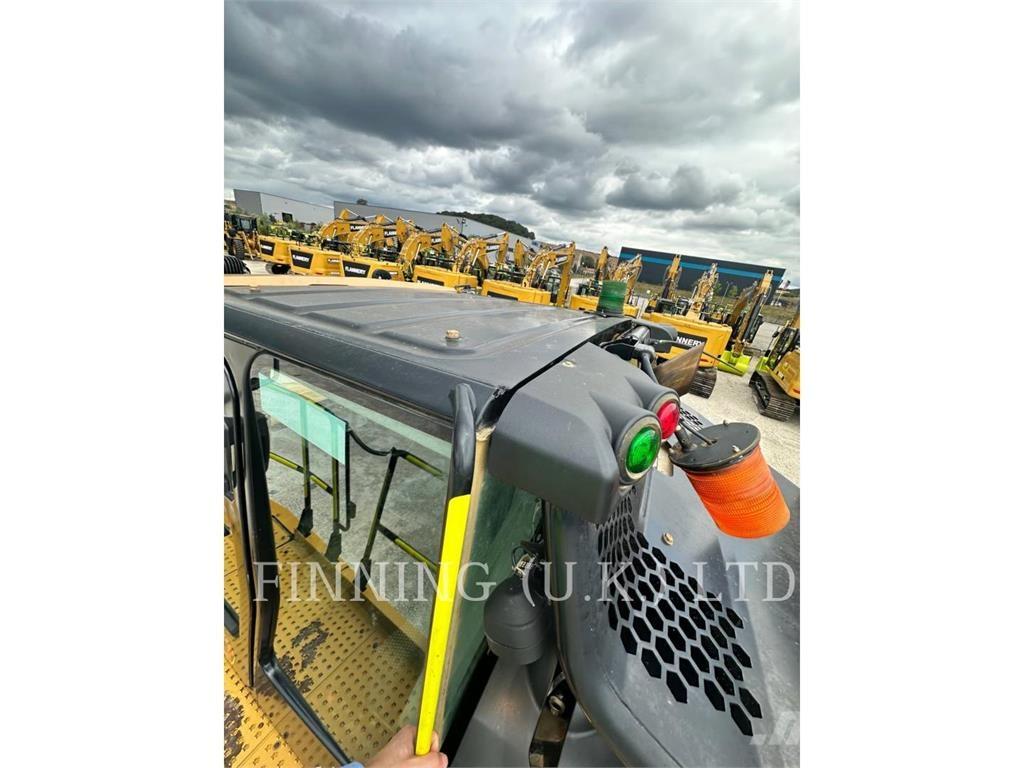 CAT 730-04A Karjeriniai savivarčiai