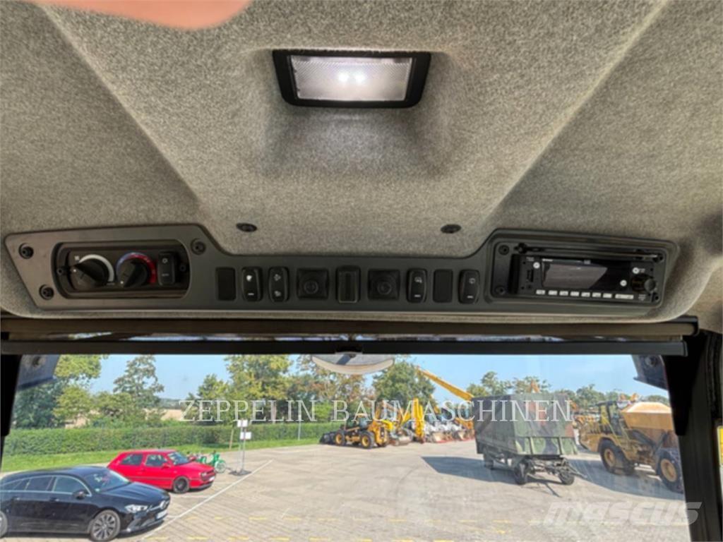 CAT 730-04A Karjeriniai savivarčiai