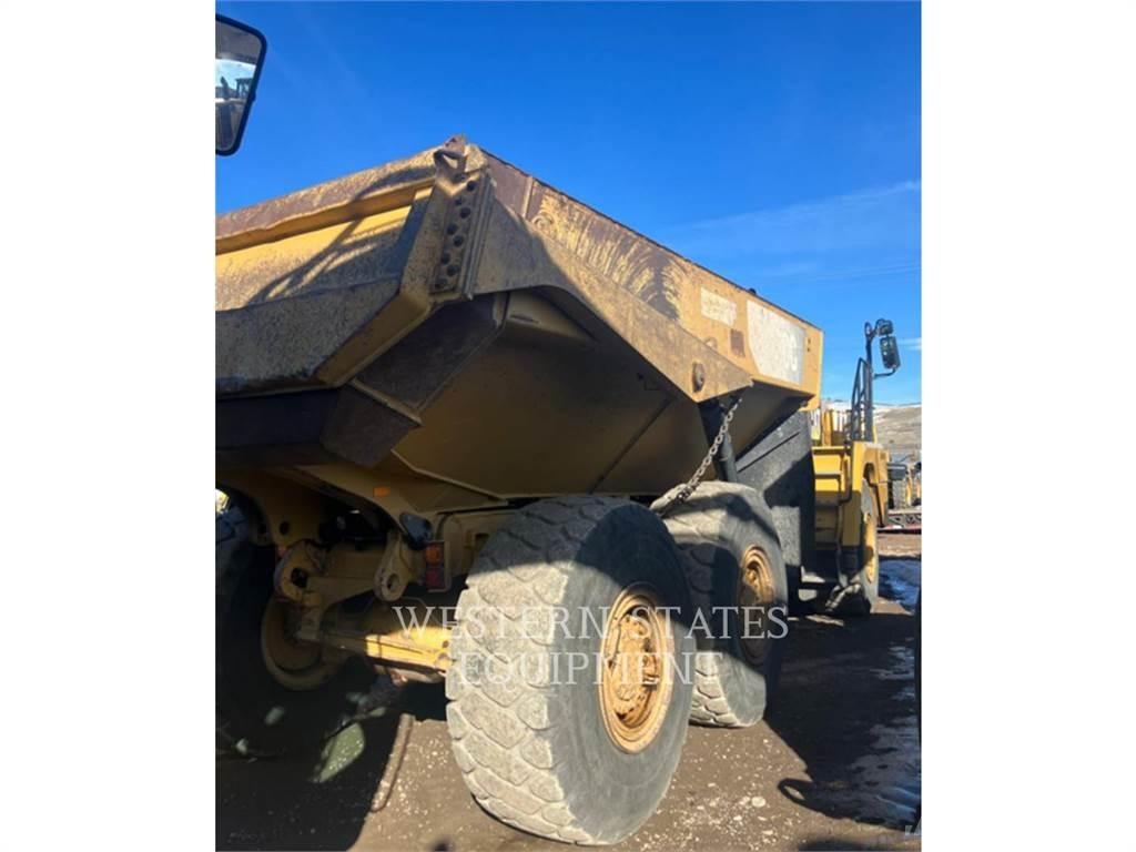 CAT 730C Karjeriniai savivarčiai