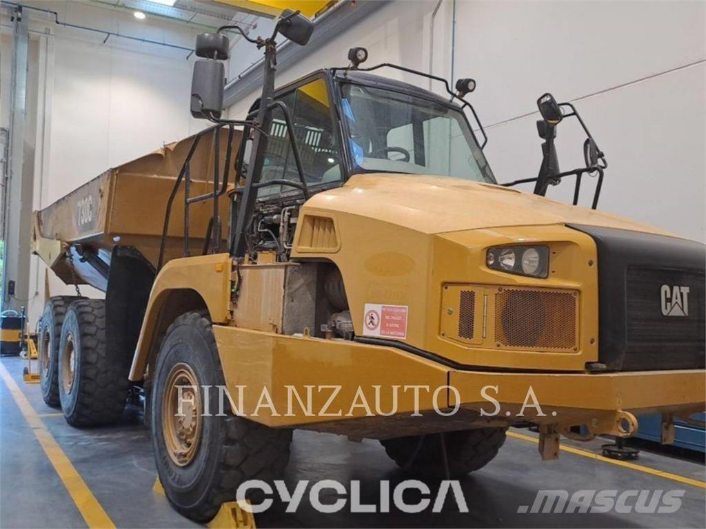 CAT 730C Karjeriniai savivarčiai