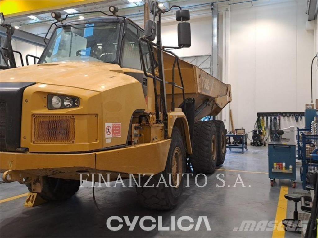 CAT 730C Karjeriniai savivarčiai