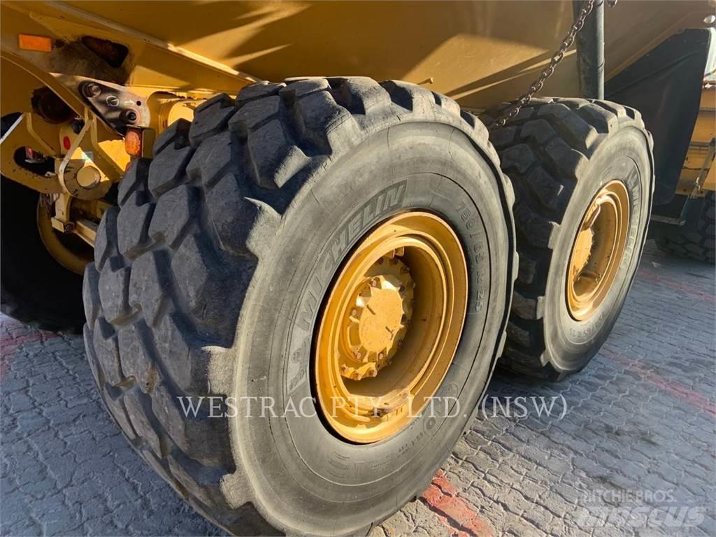 CAT 730C2 Karjeriniai savivarčiai