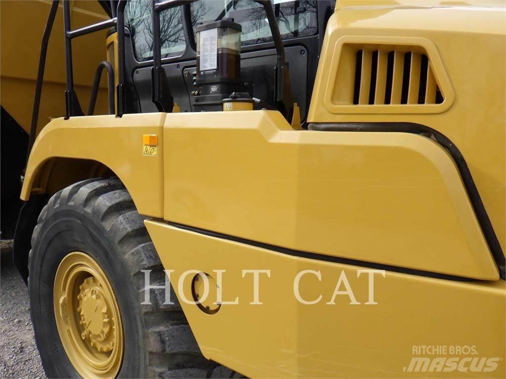 CAT 735 Karjeriniai savivarčiai