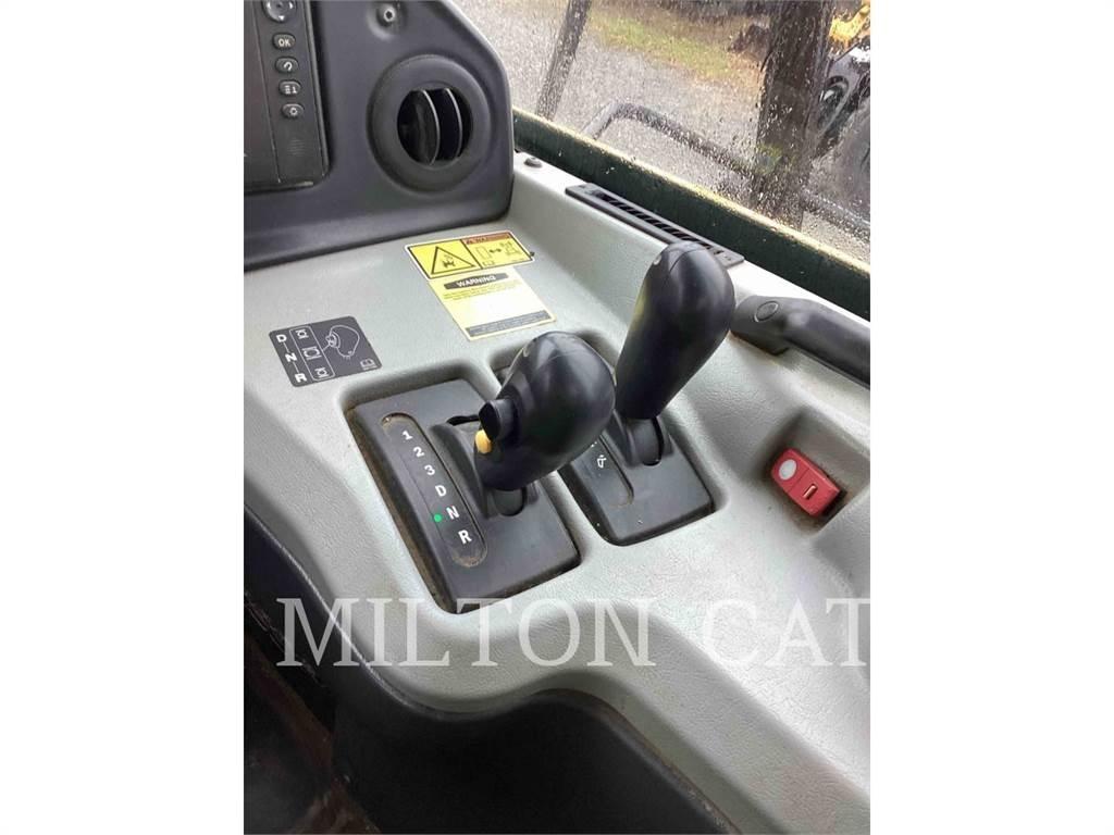 CAT 735C Karjeriniai savivarčiai