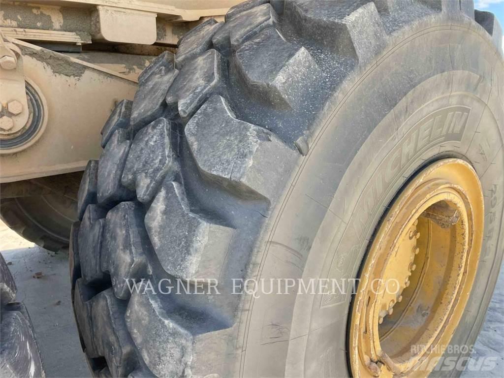 CAT 740 Karjeriniai savivarčiai