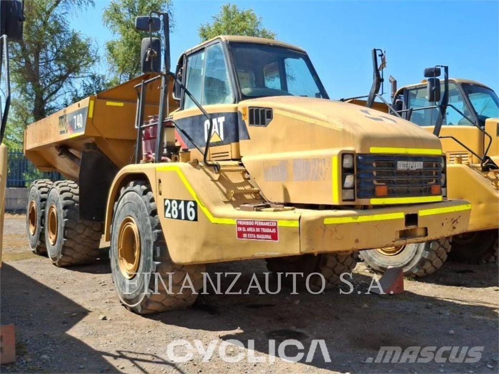 CAT 740 Karjeriniai savivarčiai