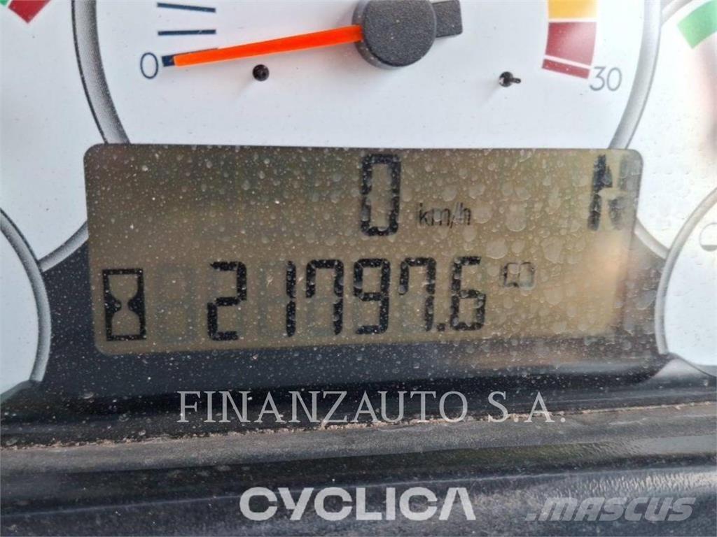 CAT 740 Karjeriniai savivarčiai