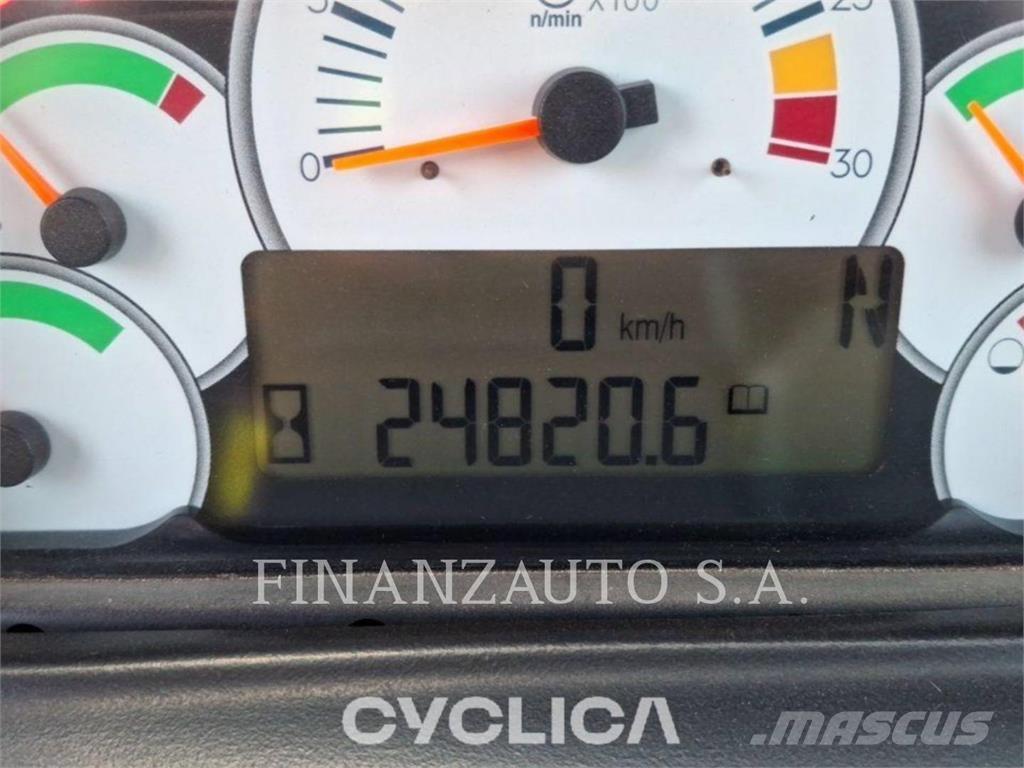 CAT 740 Karjeriniai savivarčiai