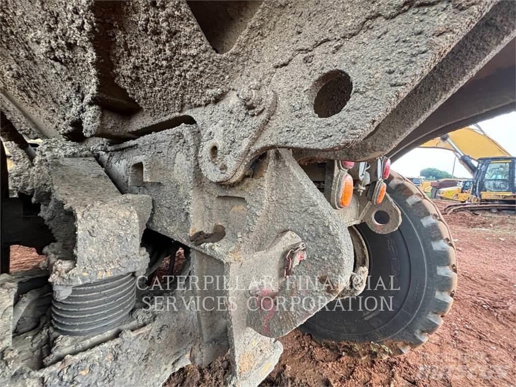 CAT 740-04GC Karjeriniai savivarčiai