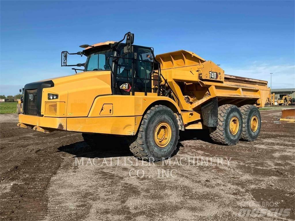 CAT 740 4EJ Karjeriniai savivarčiai