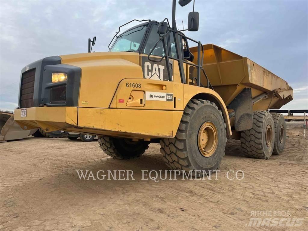CAT 740B Karjeriniai savivarčiai