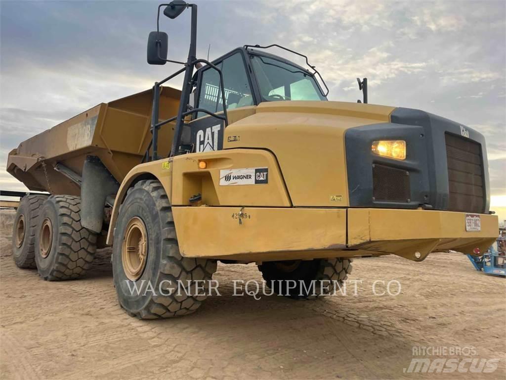 CAT 740B Karjeriniai savivarčiai