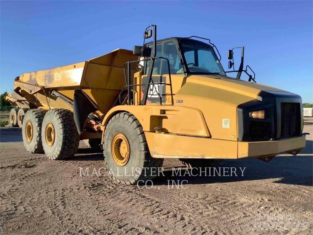 CAT 740B Karjeriniai savivarčiai
