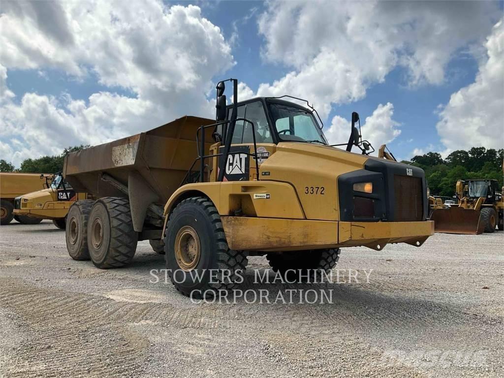 CAT 740B Karjeriniai savivarčiai