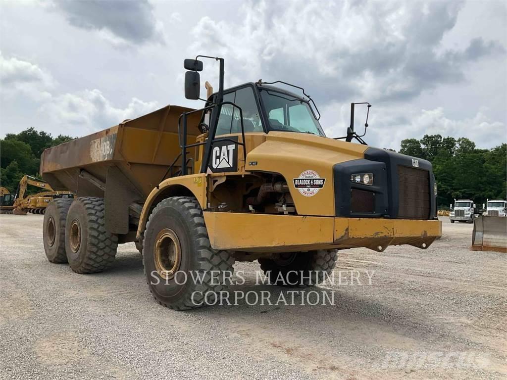 CAT 740B Karjeriniai savivarčiai