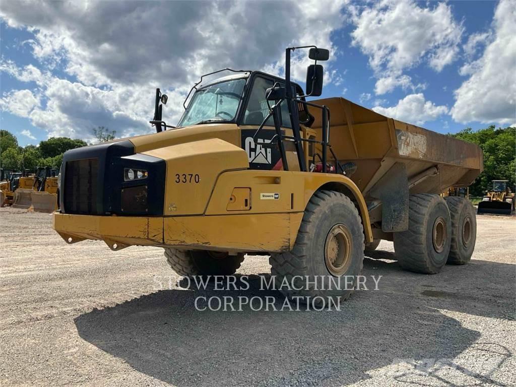 CAT 740B Karjeriniai savivarčiai