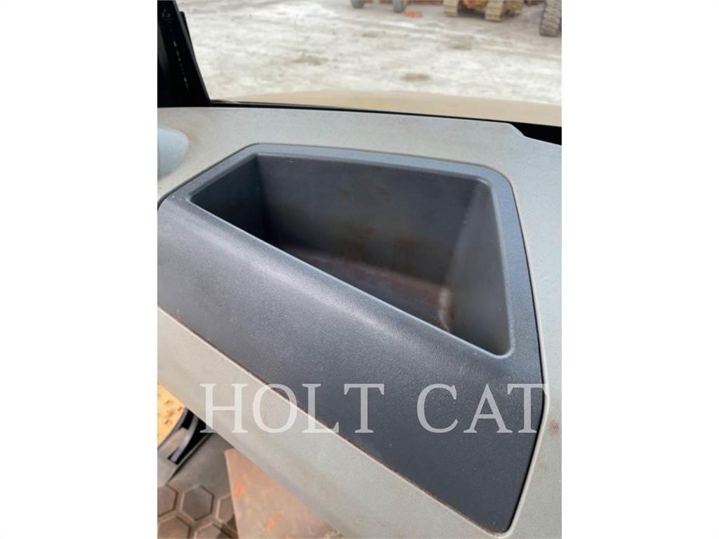 CAT 740GC Karjeriniai savivarčiai