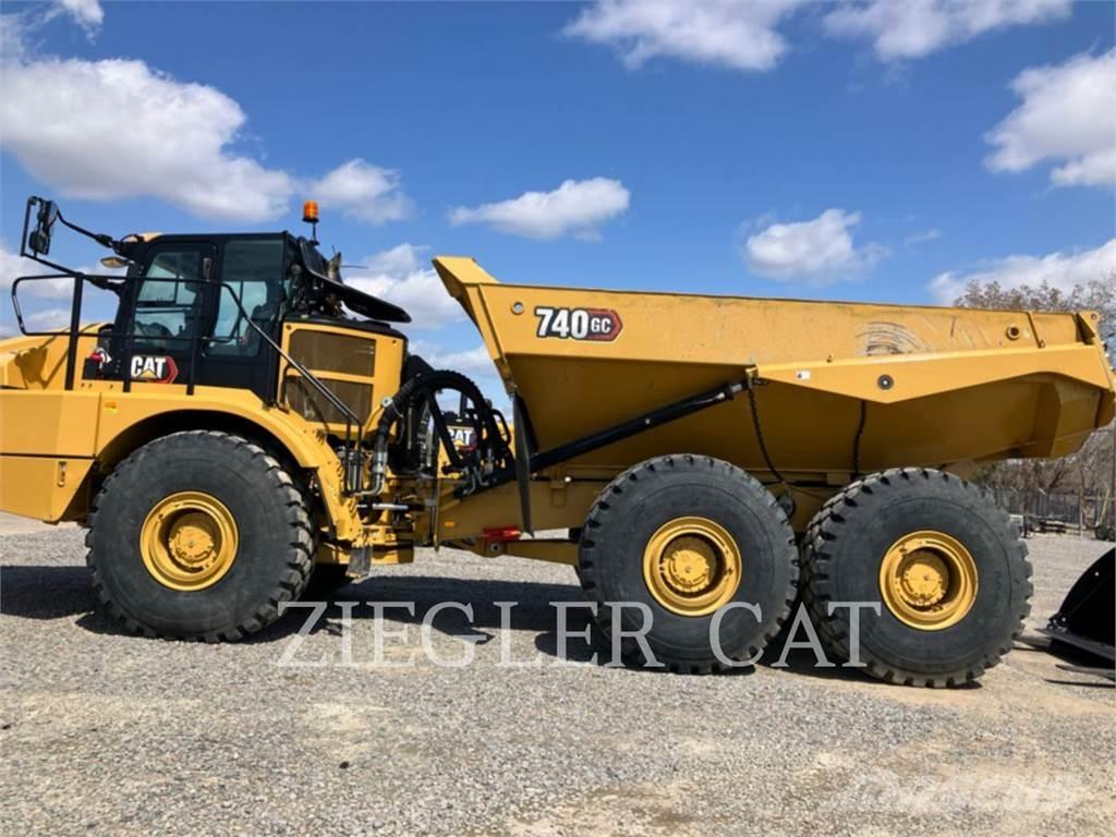 CAT 740GC Karjeriniai savivarčiai