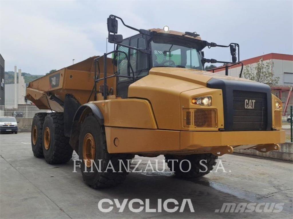 CAT 740GC Karjeriniai savivarčiai