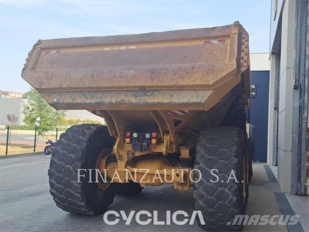 CAT 740GC Karjeriniai savivarčiai