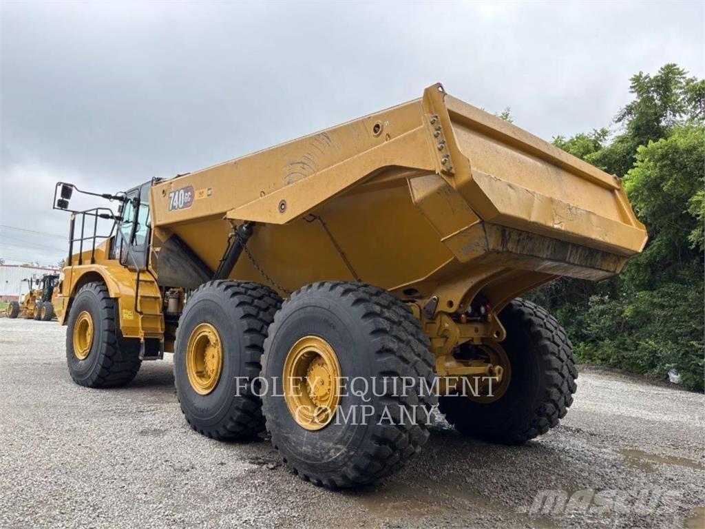 CAT 740GC-04 Karjeriniai savivarčiai