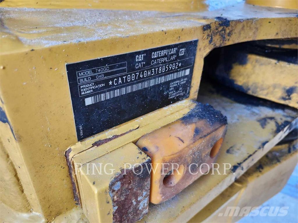 CAT 740GCTG Karjeriniai savivarčiai