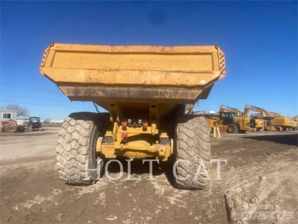 CAT 745 Karjeriniai savivarčiai