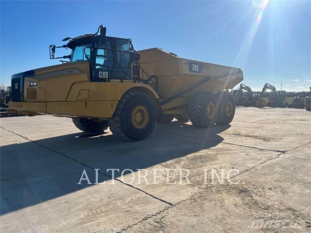 CAT 745 Karjeriniai savivarčiai