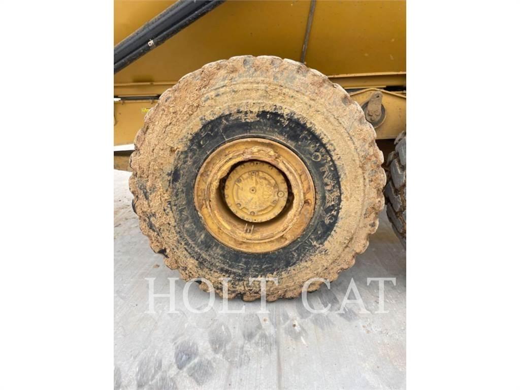 CAT 745 Karjeriniai savivarčiai