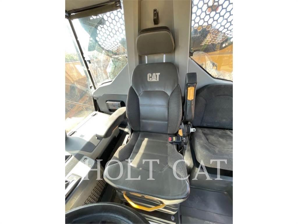 CAT 745 Karjeriniai savivarčiai