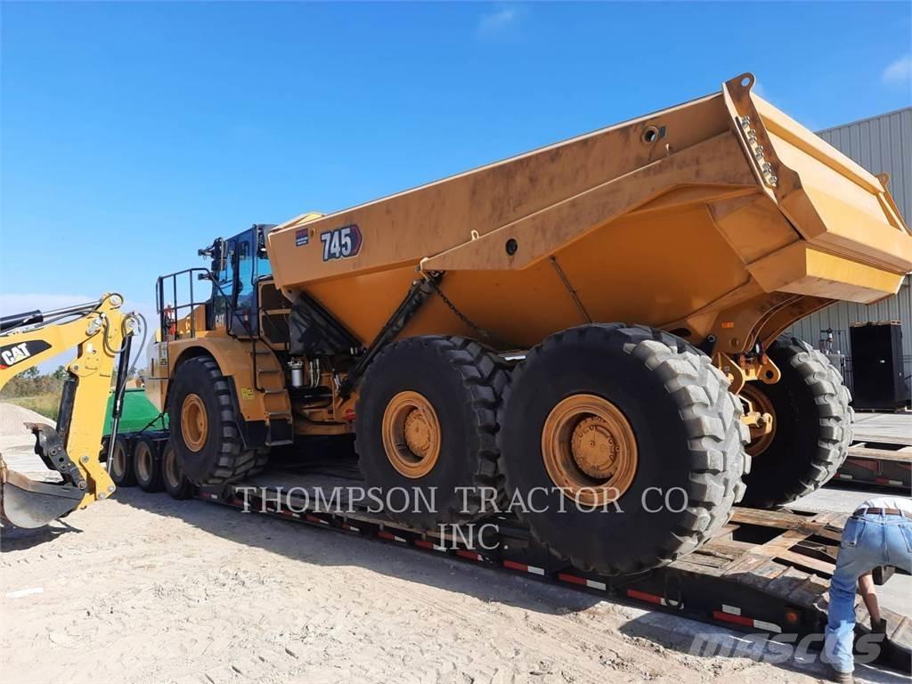 CAT 745 Karjeriniai savivarčiai
