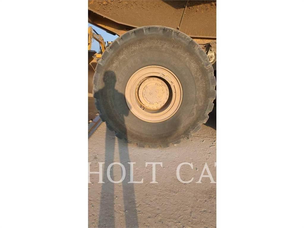 CAT 745 Karjeriniai savivarčiai