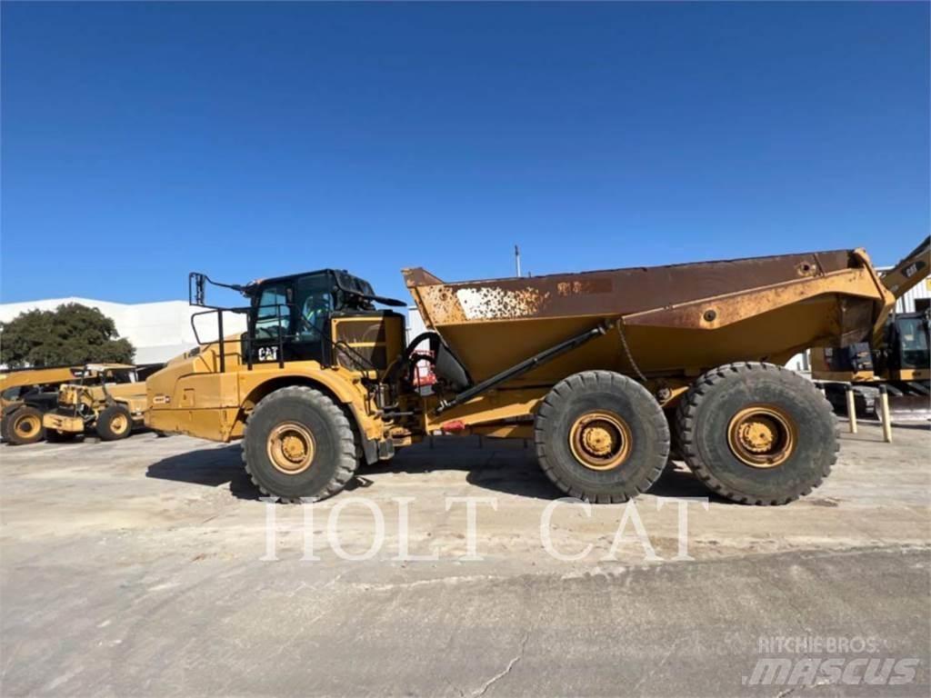 CAT 745 Karjeriniai savivarčiai