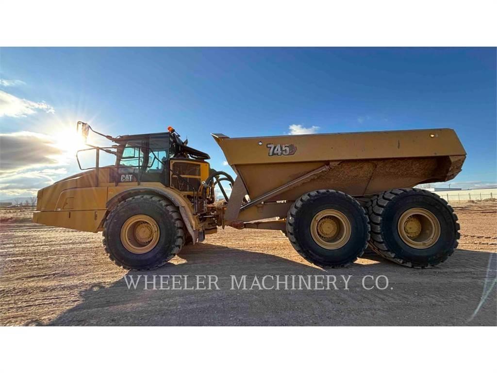 CAT 745 Karjeriniai savivarčiai
