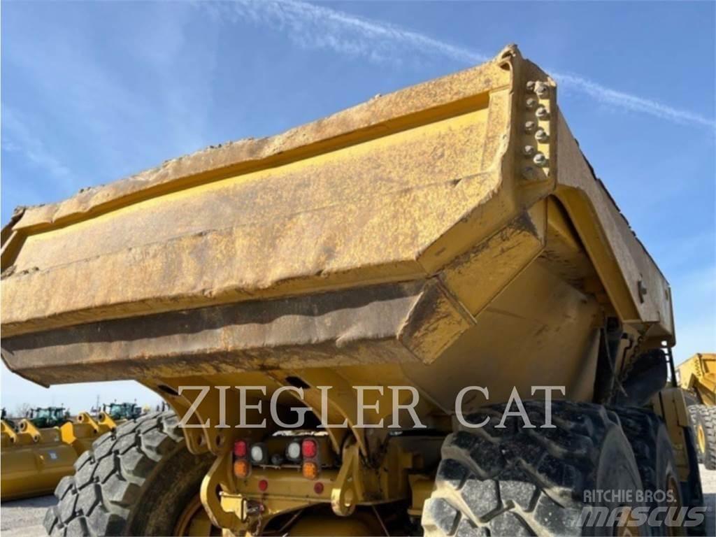 CAT 745 Karjeriniai savivarčiai
