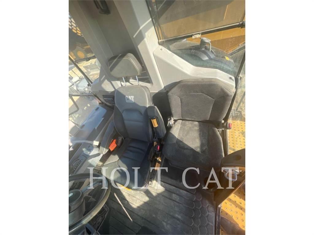 CAT 745 Karjeriniai savivarčiai