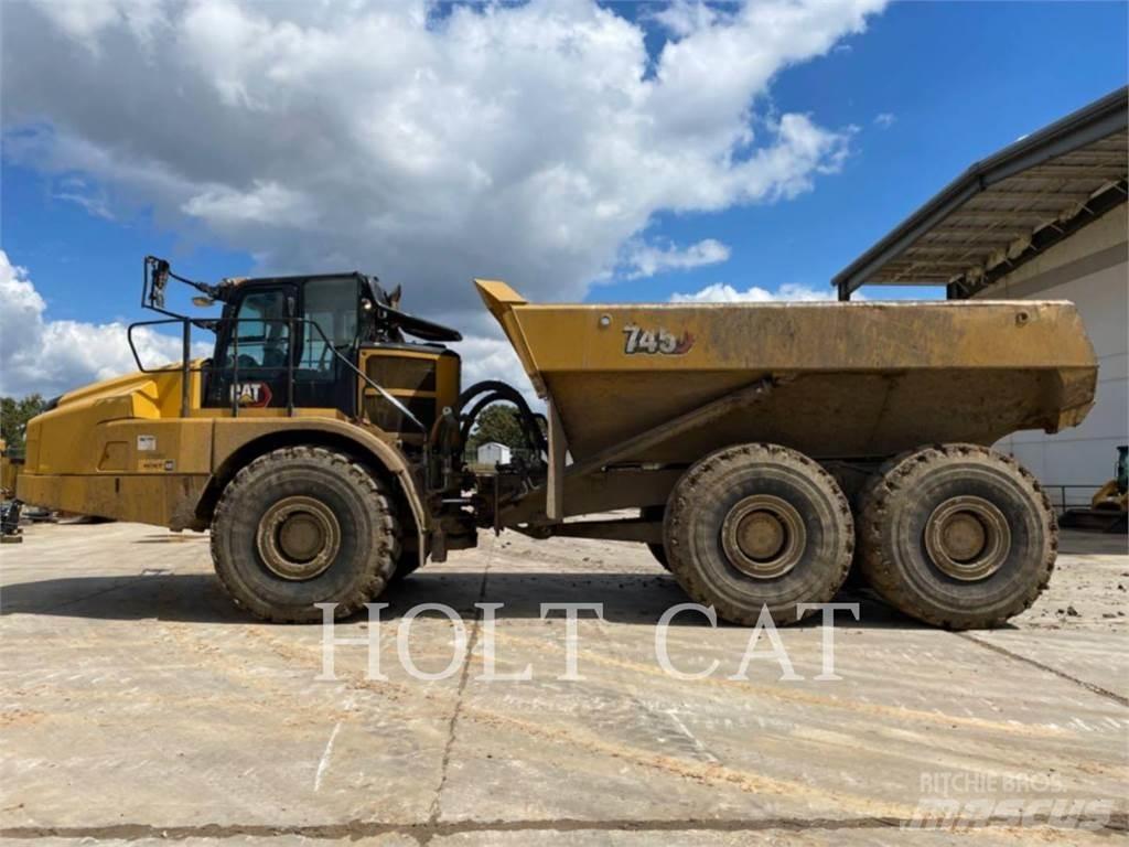 CAT 745 Karjeriniai savivarčiai